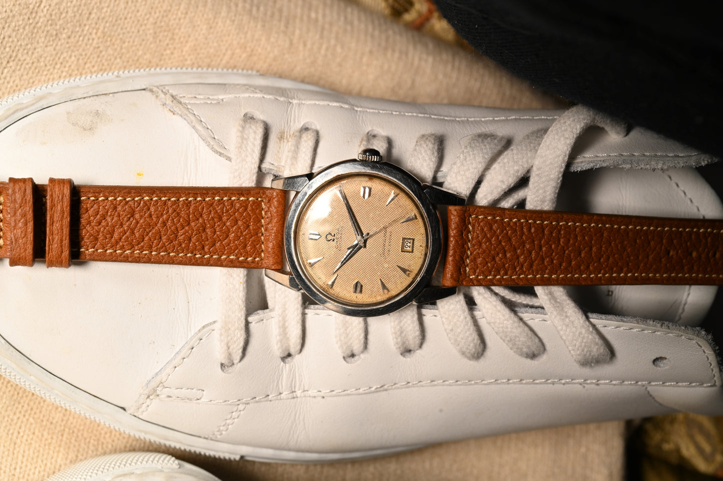 Vintage Omega Seamaster Calendar 2627 Waffle Dial alternative view