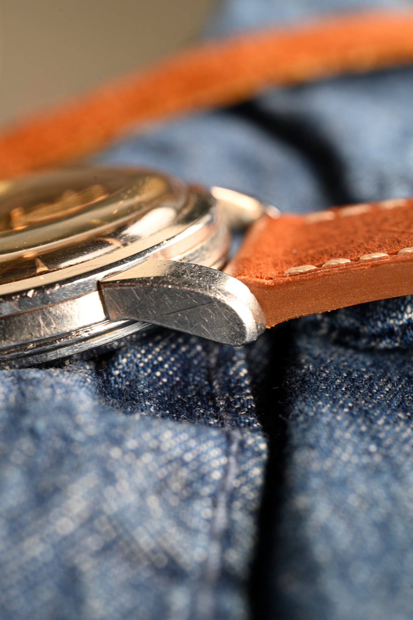 Omega Seamaster 2849 angle view