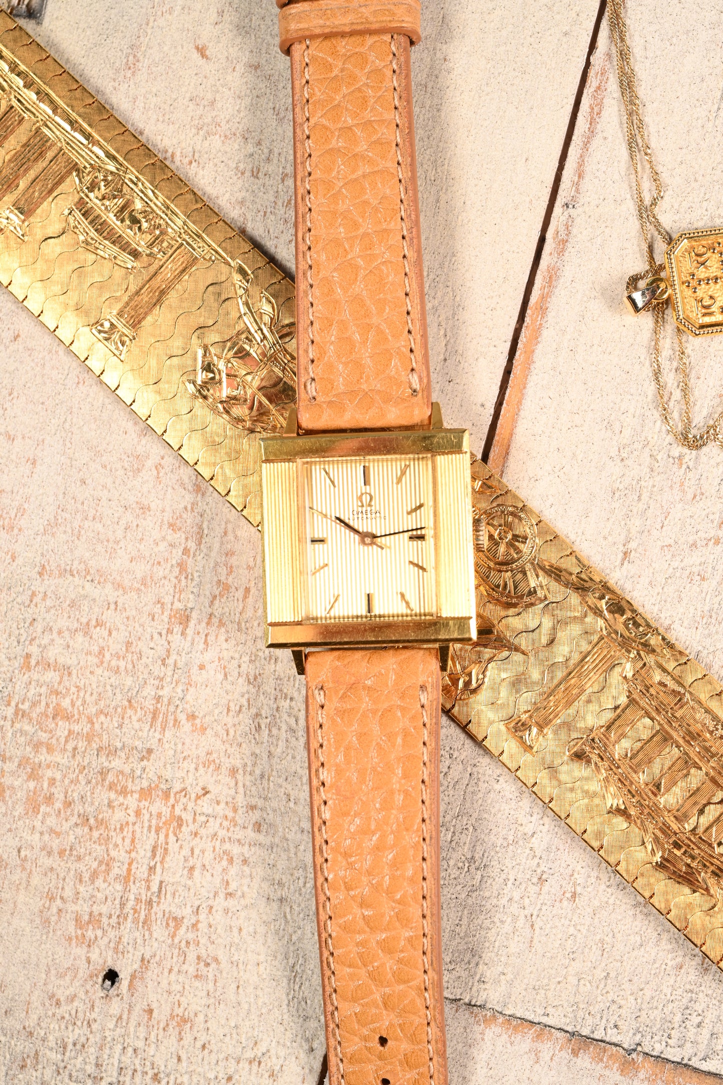 Omega Tank 14249-61
