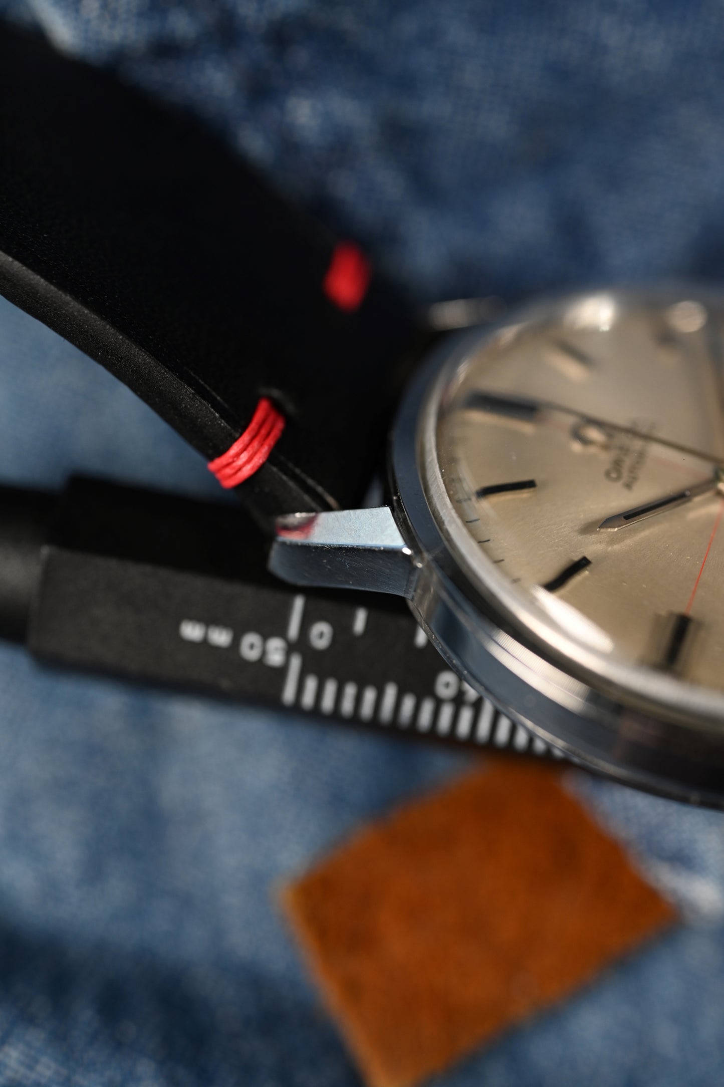 Omega Seamaster 165.002 - Red Crosshair