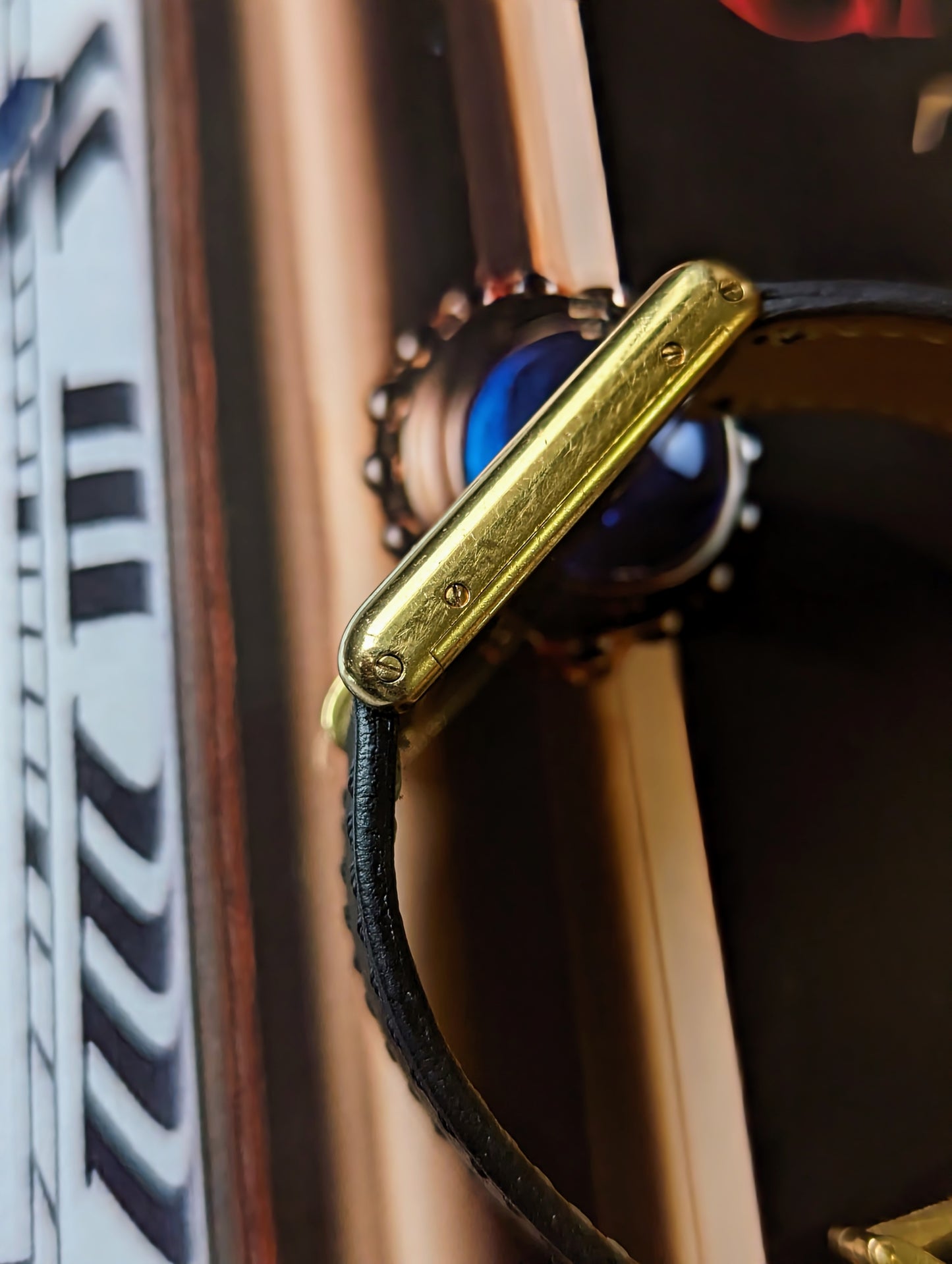 Vintage Cartier Tank Louis 78086 left side