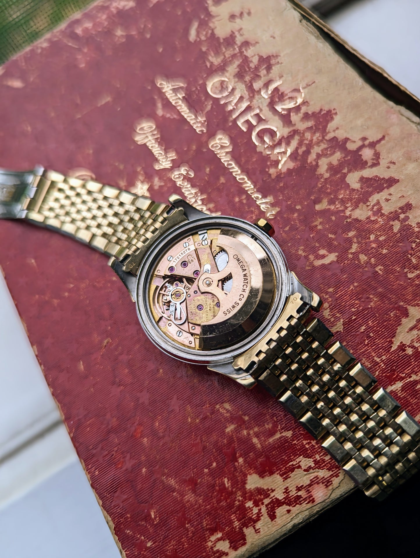 Vintage Omega Constellation 14393 - Rail Track Dial movement caliber calibre 561