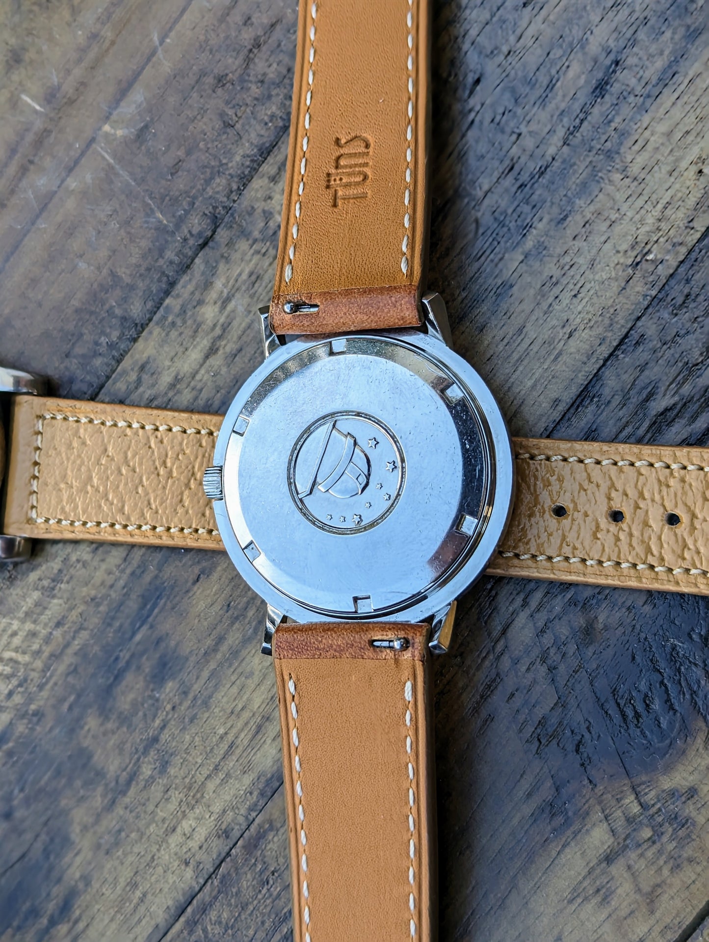 Vintage Omega Constellation 168.004 - Pie pan w/ rose gold hour markers back observatory medallion