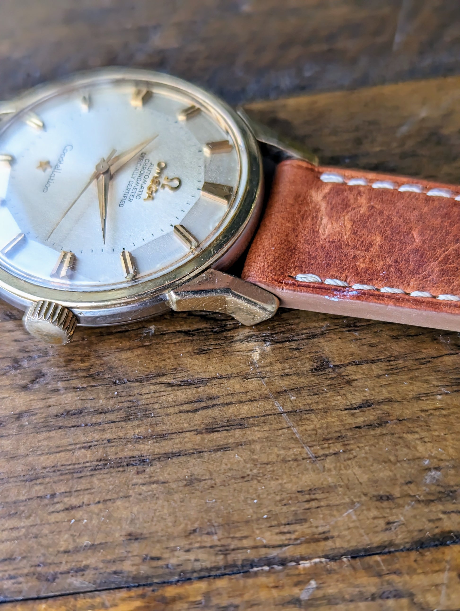 Vintage Omega Constellation 14900 Pie Pan Dial right side 2