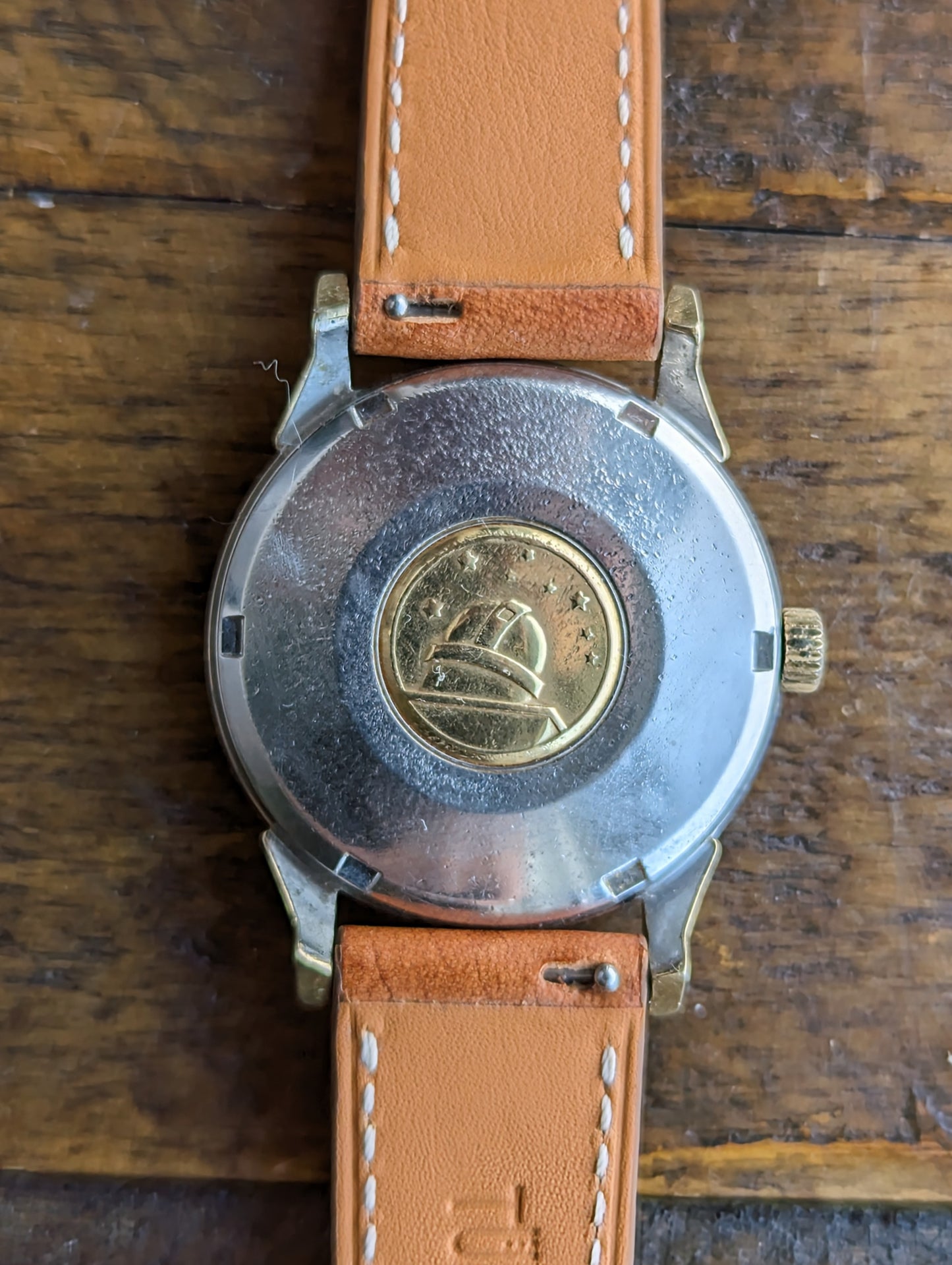 Vintage Omega Constellation 14900 Pie Pan Dial case back observatory medallion