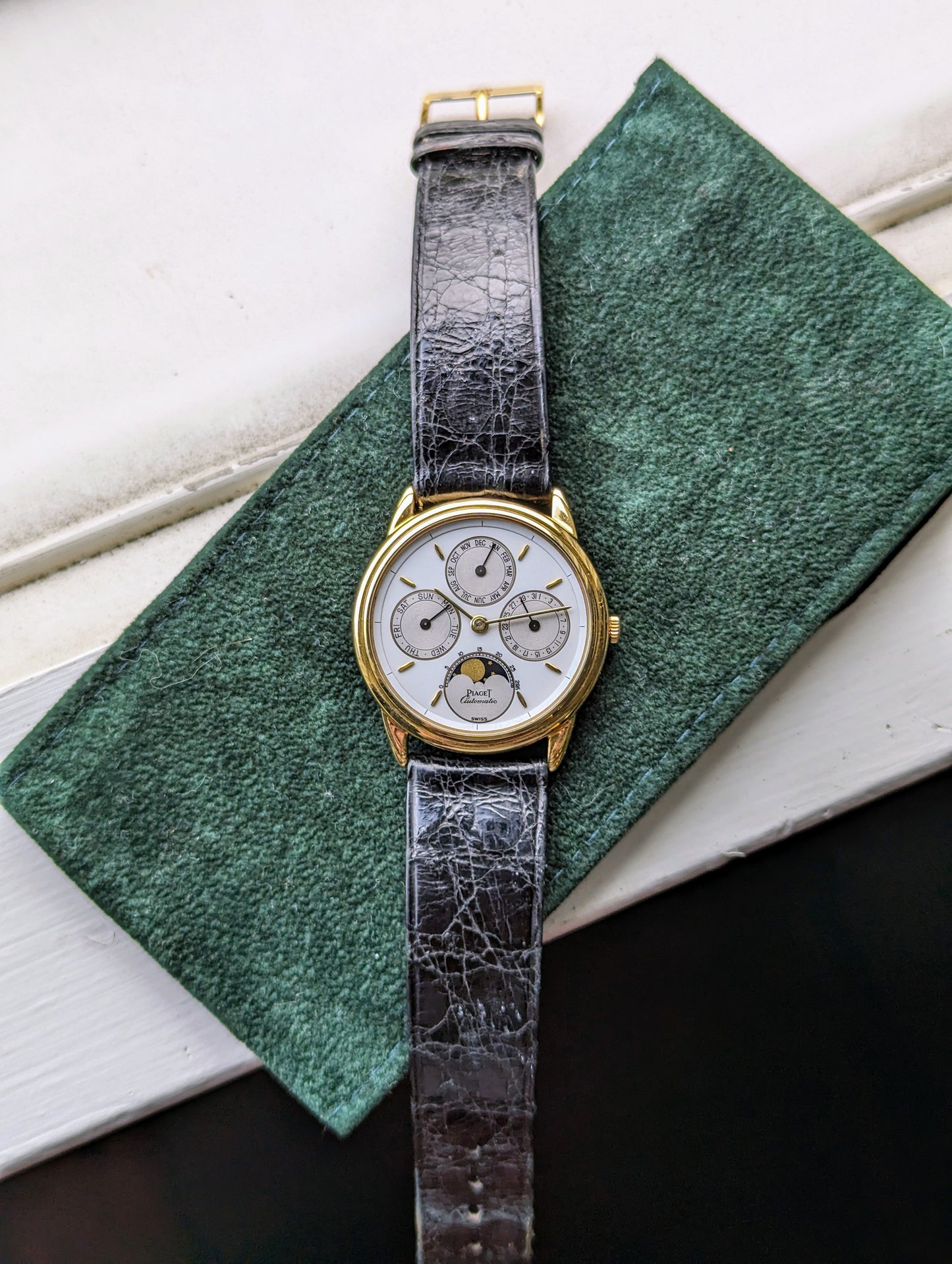 Piaget Gouverneur Triple Calendar Moon Phase 15958 w/ original strap and buckle.