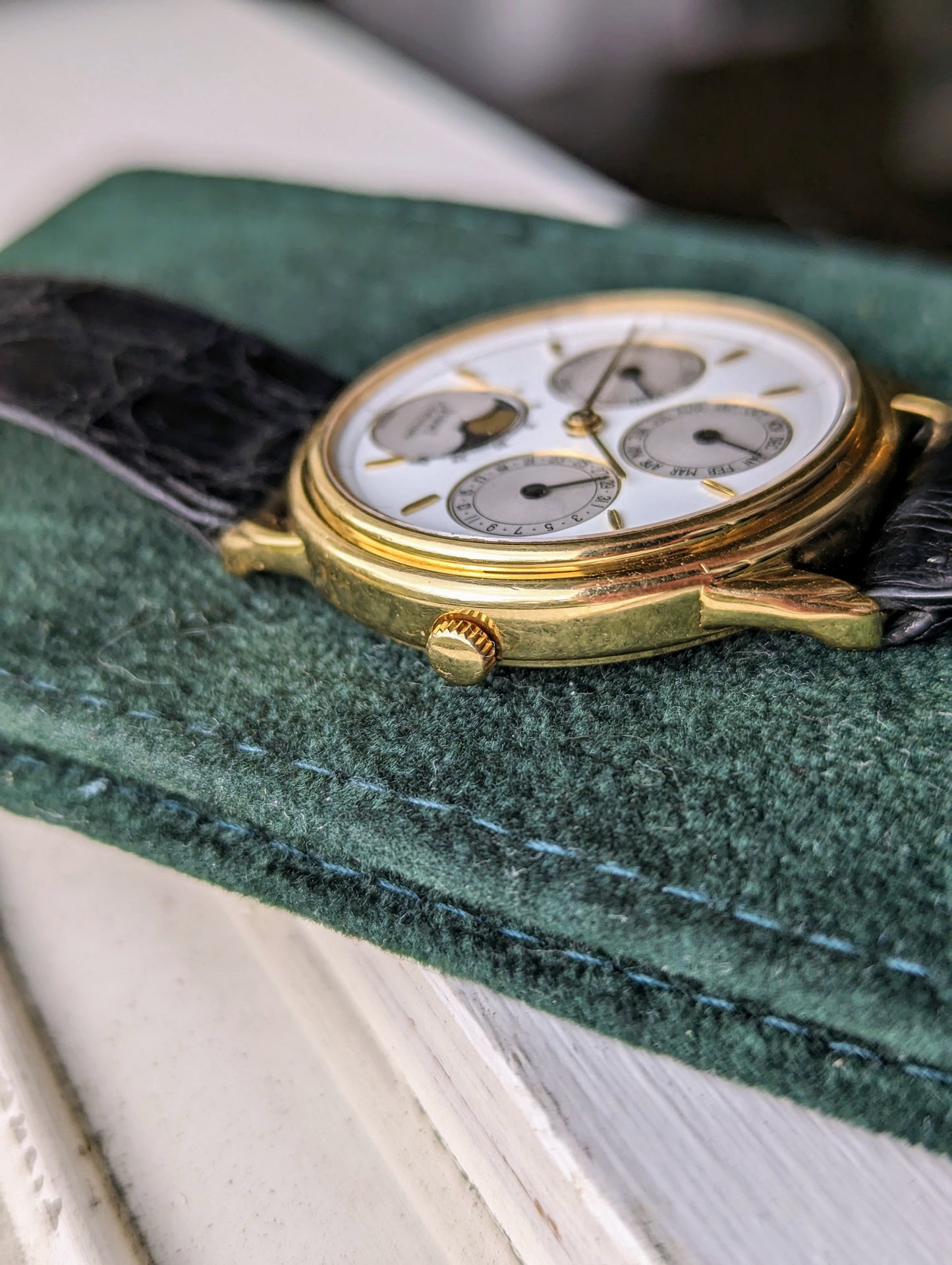 Piaget Gouverneur Triple Calendar Moon Phase 15958 w/ original strap and buckle.