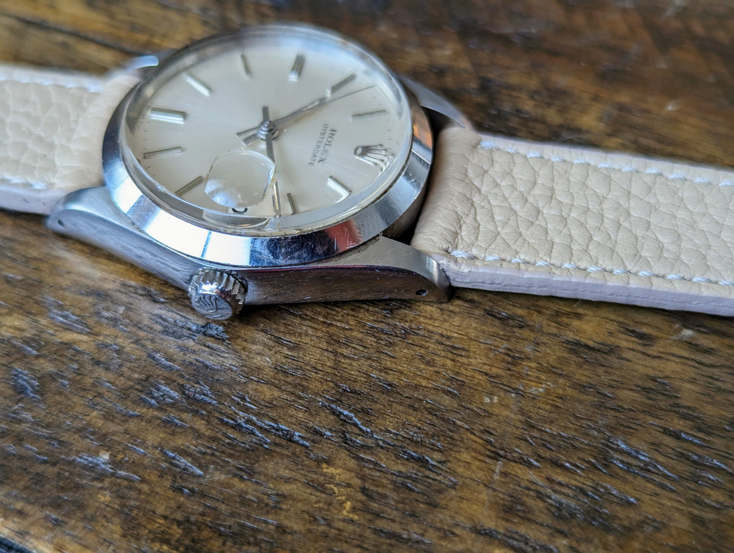 Rolex Oysterdate 6694 - Silver Dial