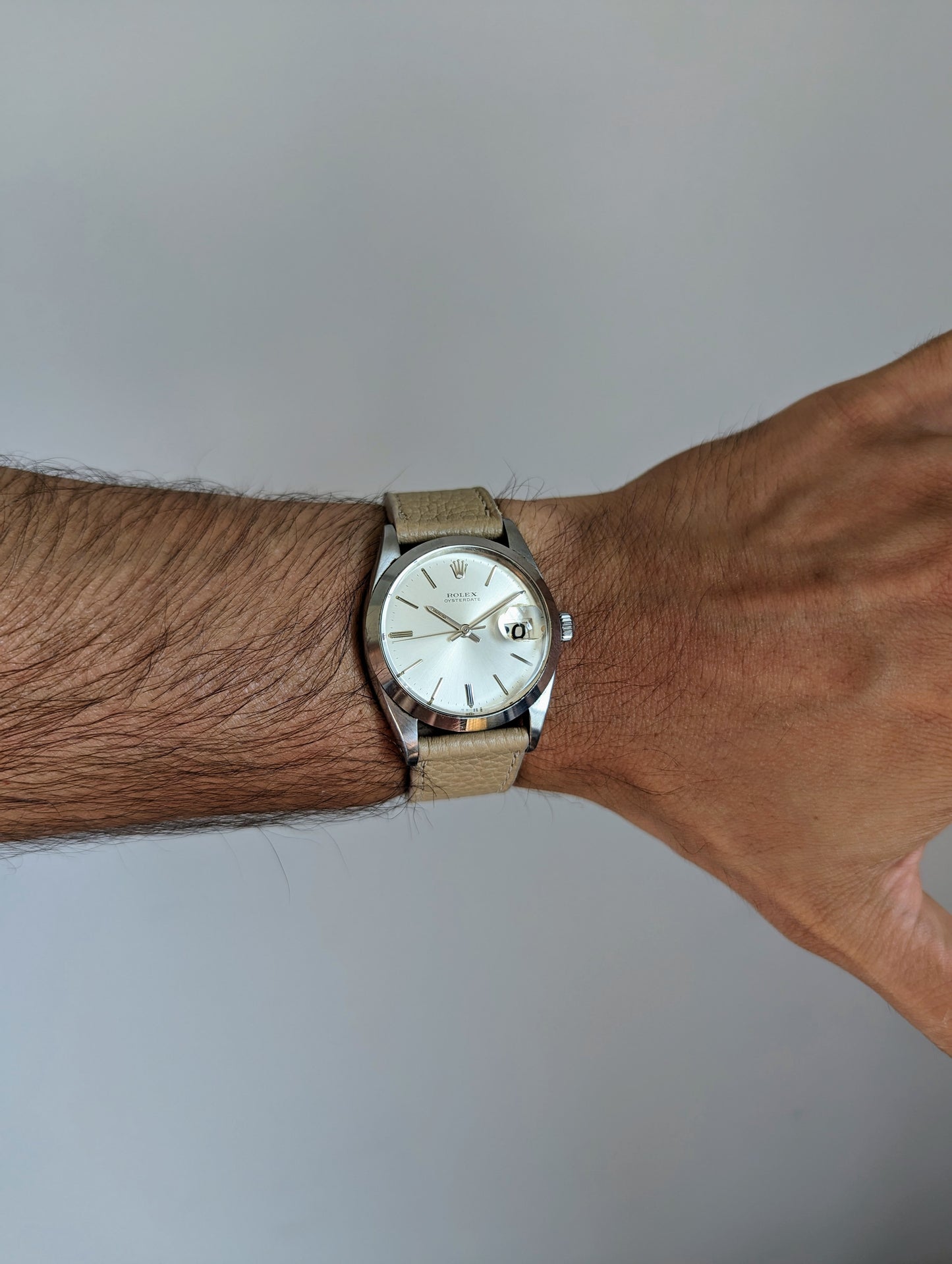 Rolex Oysterdate 6694 - Silver Dial
