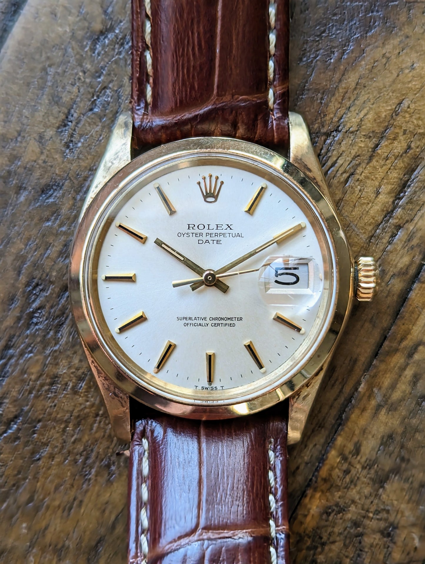 Rolex Date 1500 - 14k