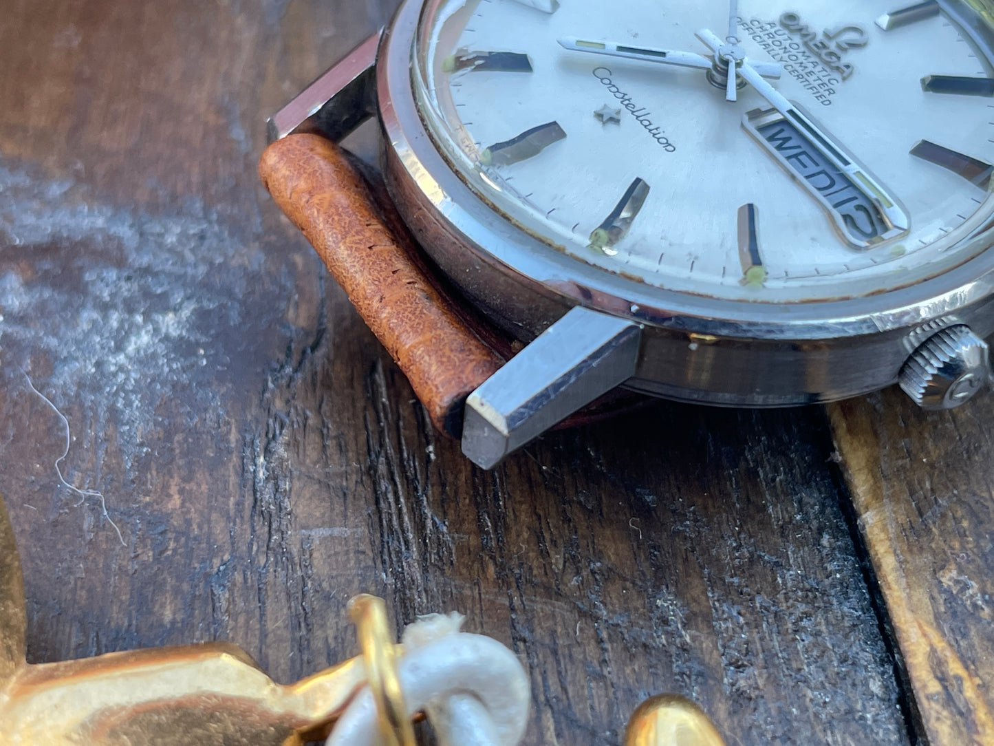 Vintage Omega Constellation 168.016 right side 2