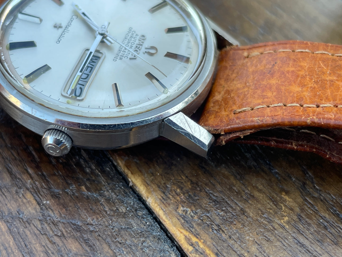 Vintage Omega Constellation 168.016 right side