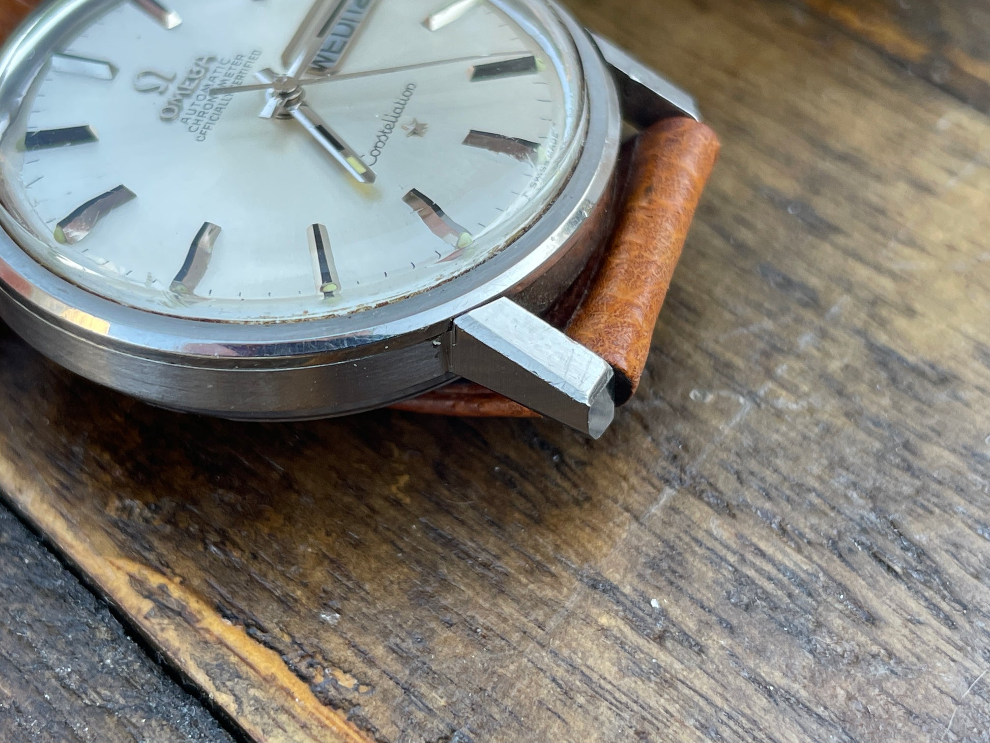 Vintage Omega Constellation 168.016 left side