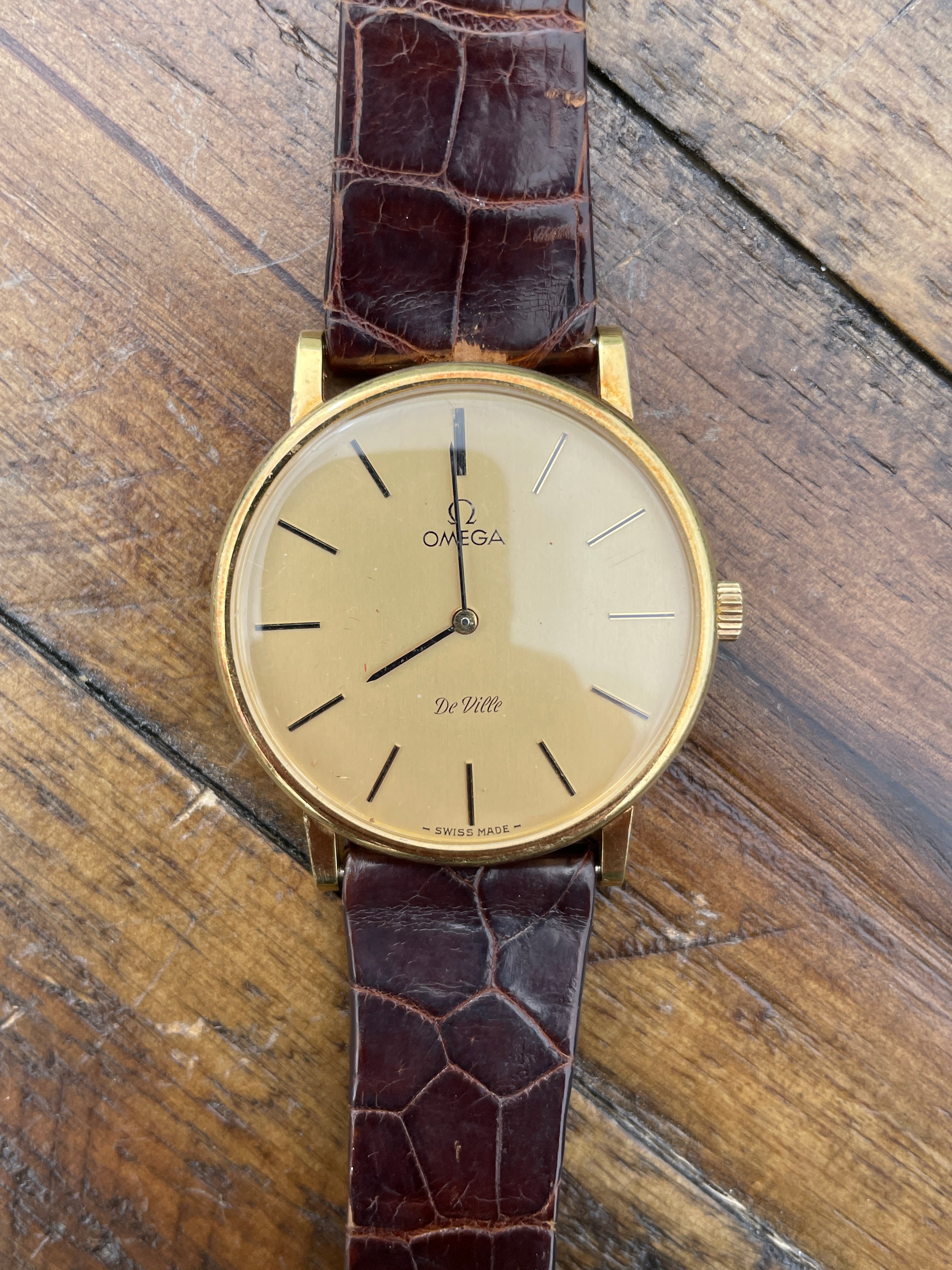 Omega deville vintage online gold