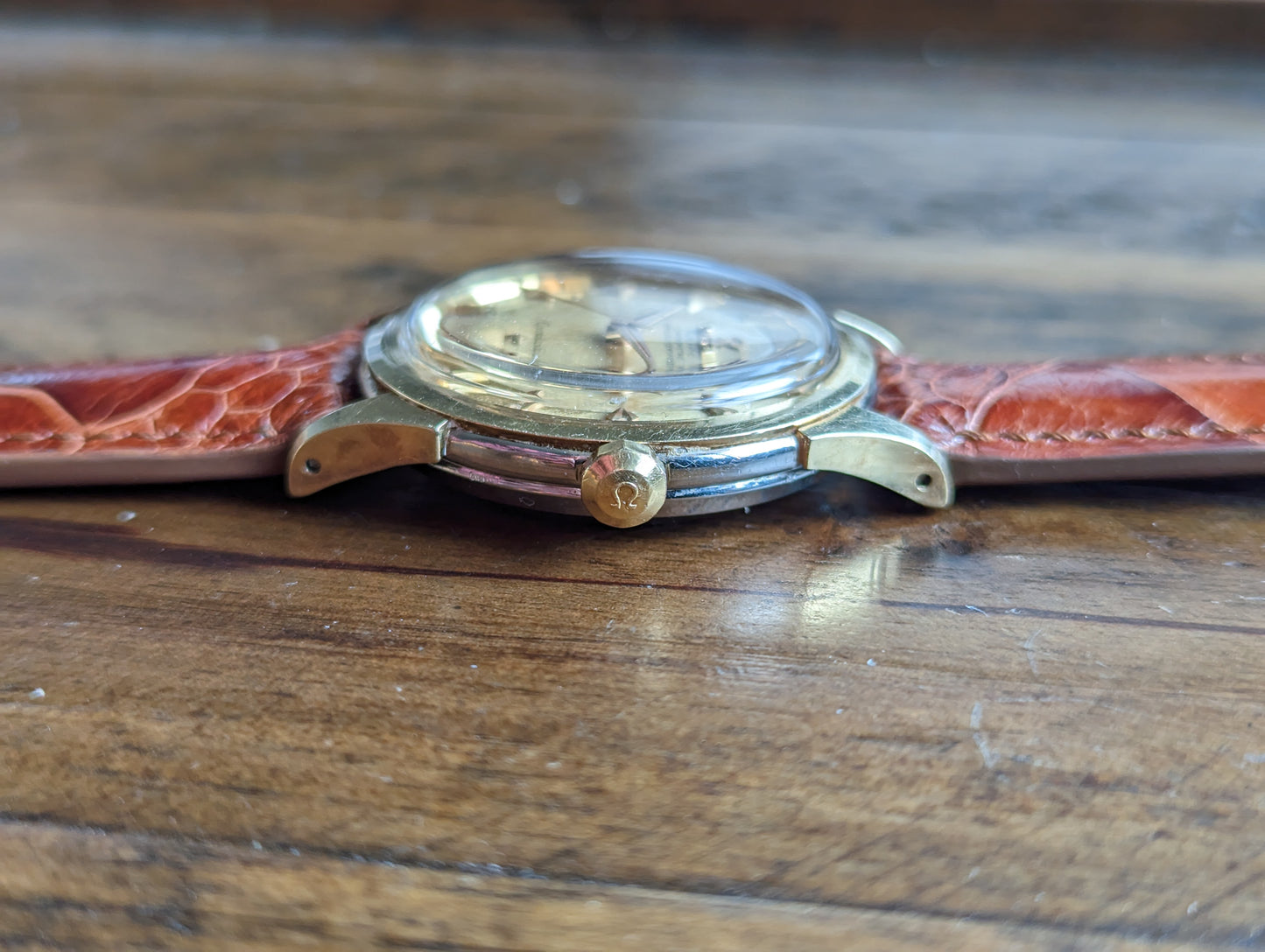 Omega Constellation Piepan 2852 serviced w/ 1yr warranty.