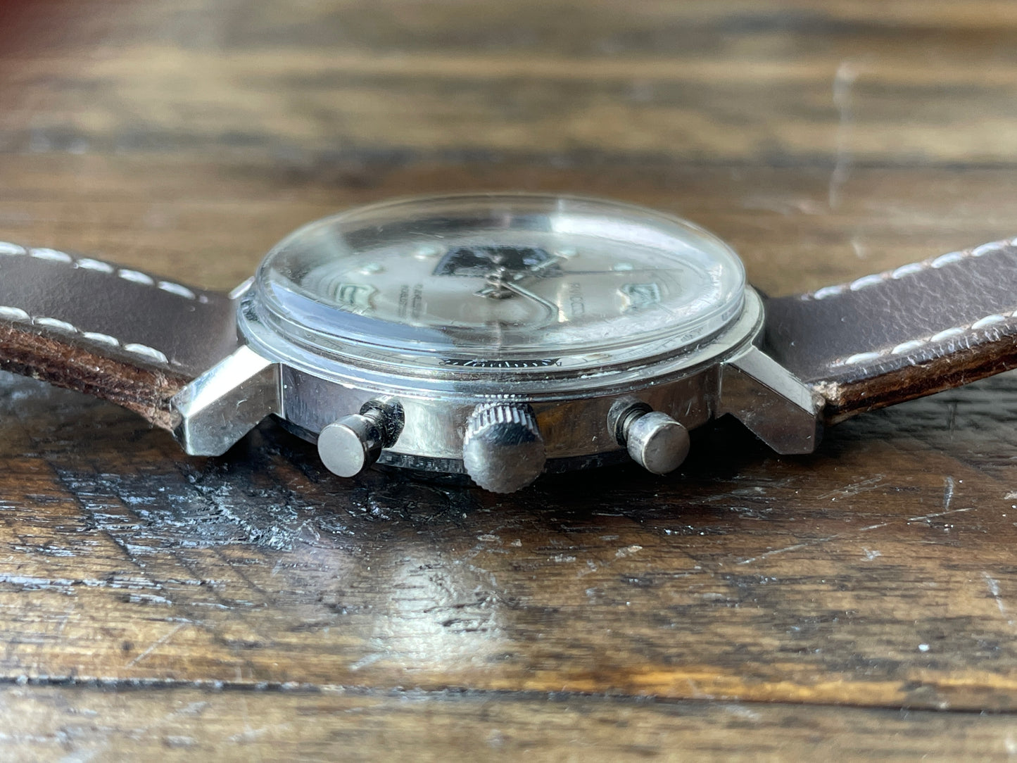 Favico Chronograph - Valjoux 7730