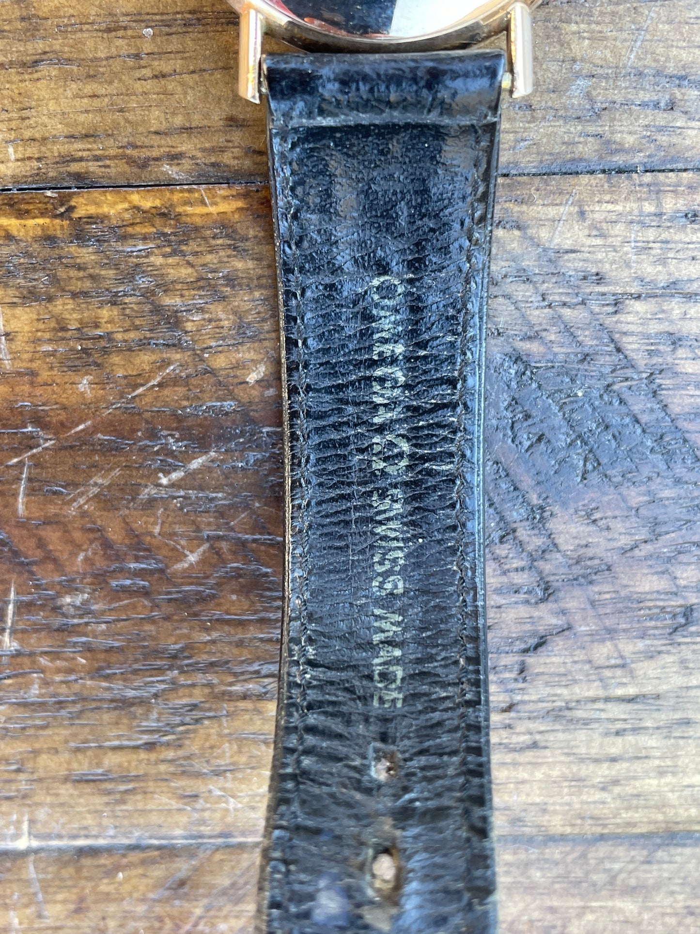 Omega Geneve - Original box, papers, band and buckle.
