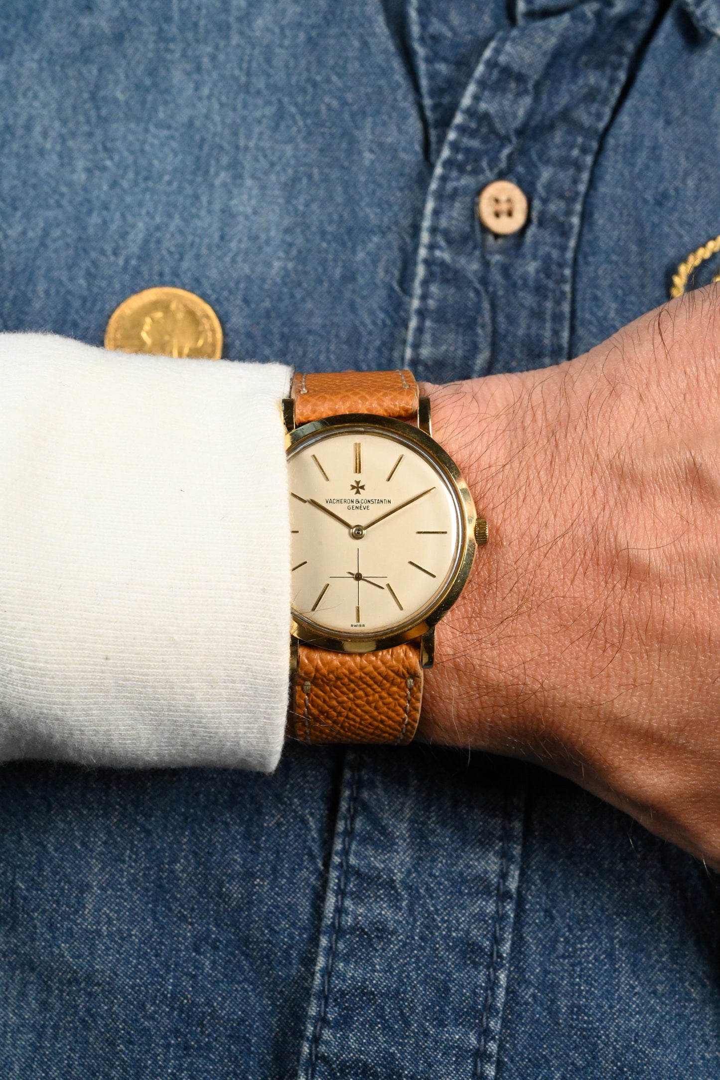 Vacheron & Constantin 6043 w/ original buckle - Serviced w/ 1 year warranty.