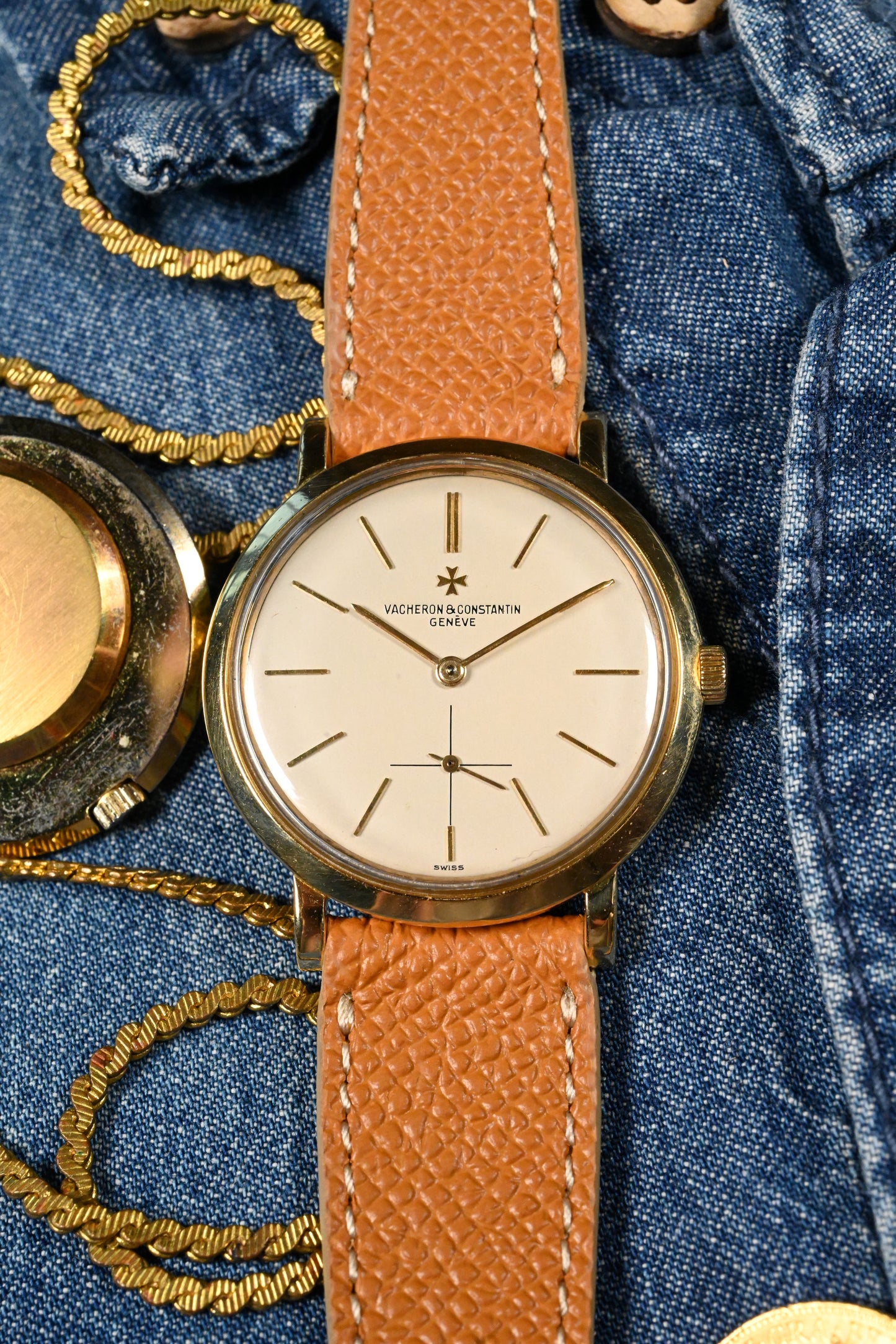 Vacheron & Constantin 6043 w/ original buckle - Serviced w/ 1 year warranty.