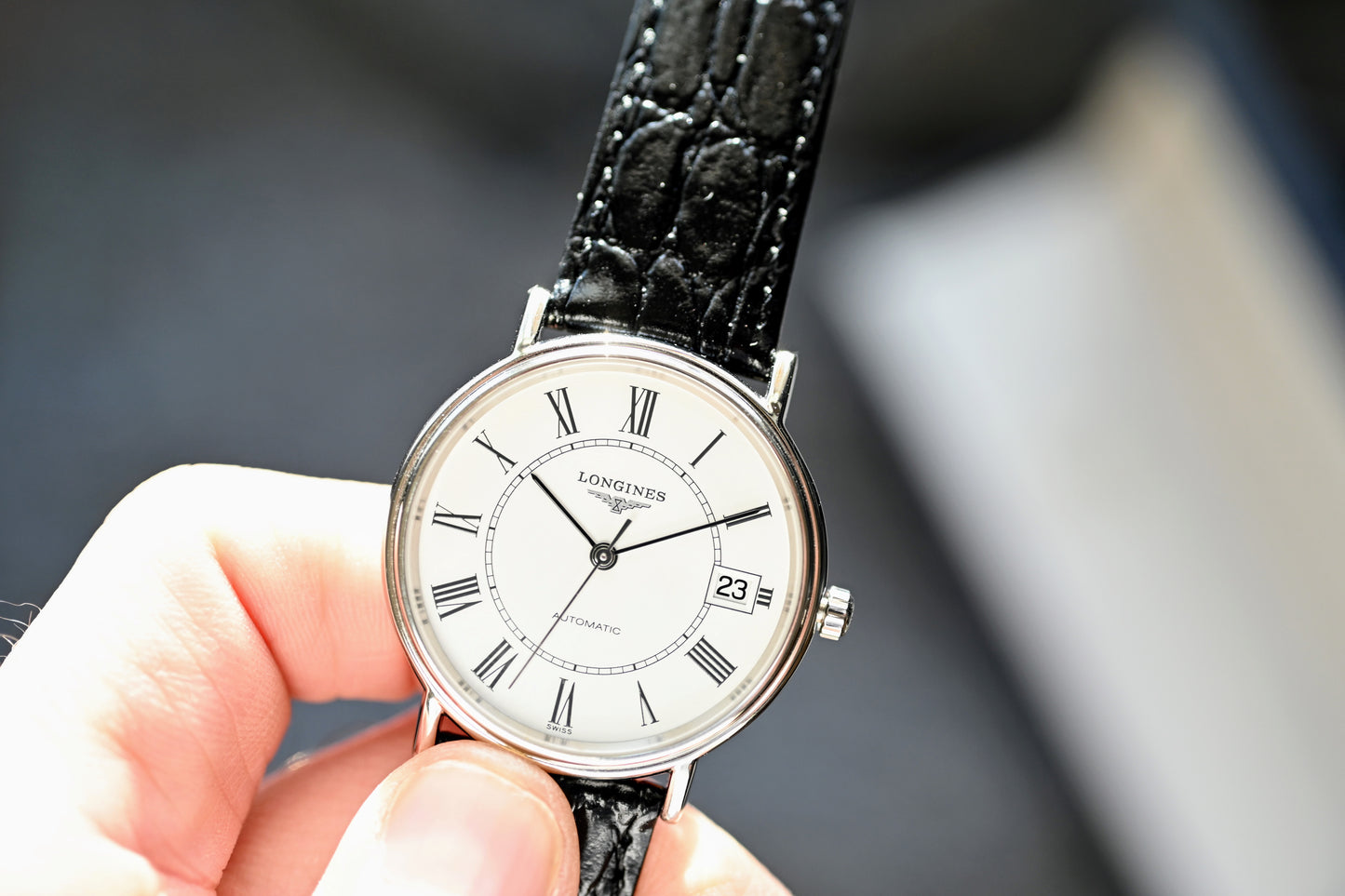 Longines Présence Collection w/ original box, strap and buckle.