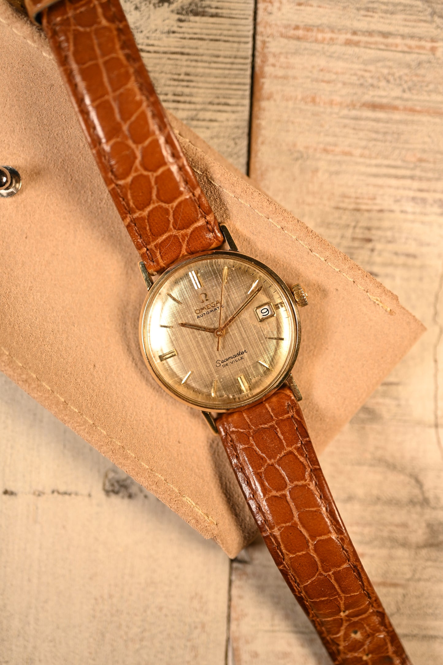 Vintage Omega Seamaster Deville Linen Dial