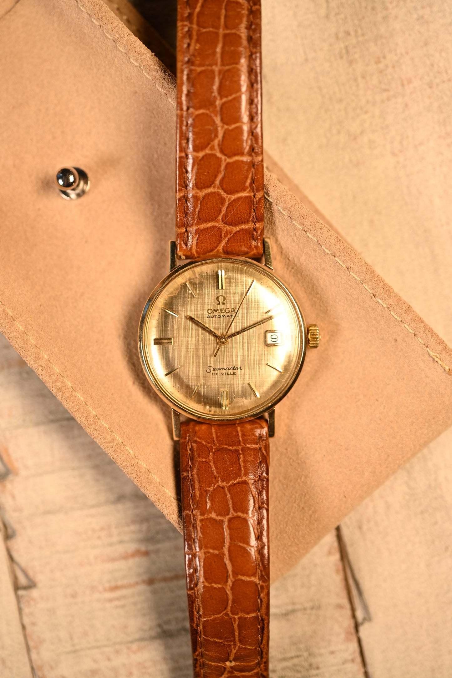 Vintage Omega Seamaster Deville Linen Dial