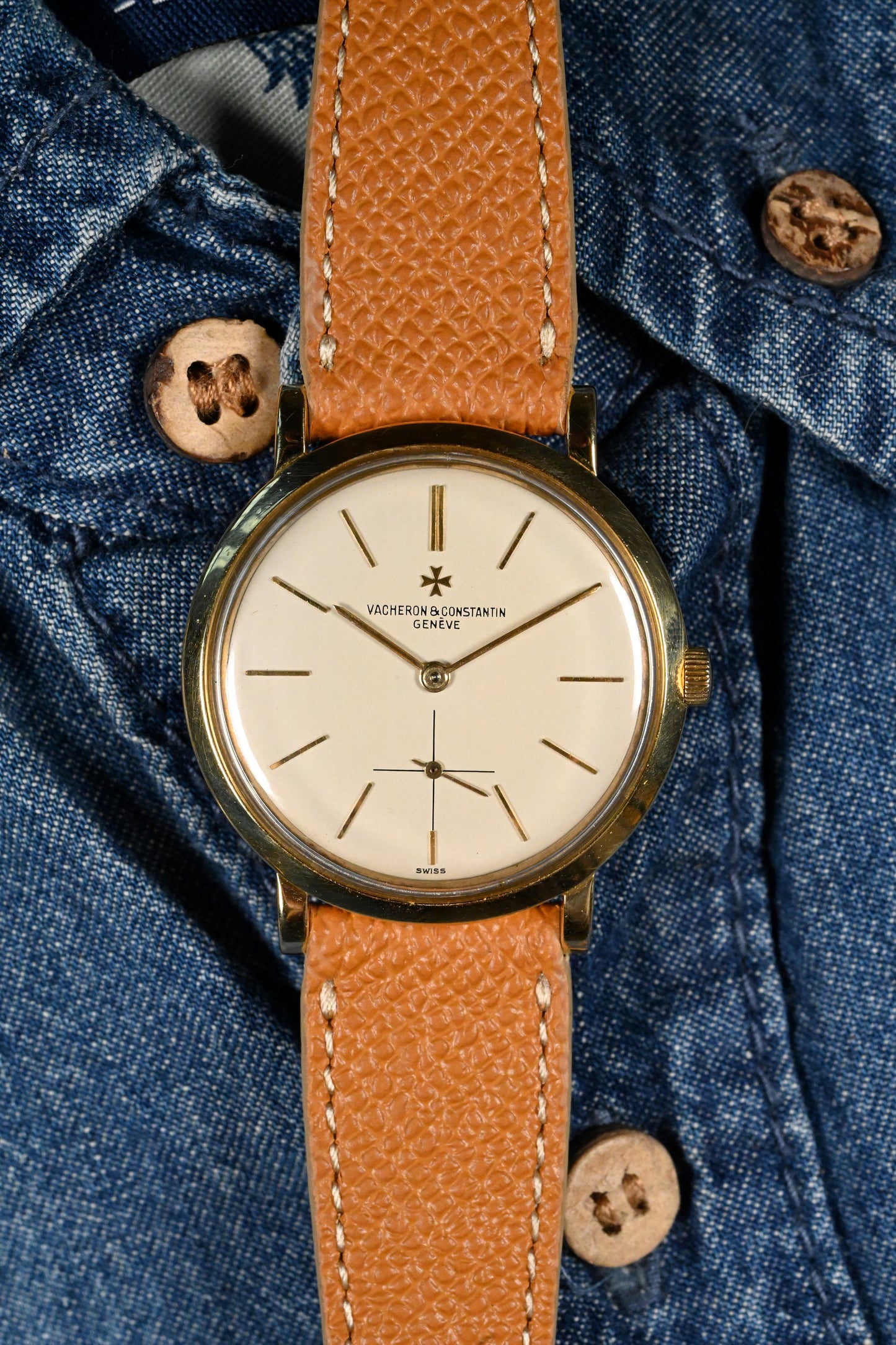 Vacheron & Constantin 6043 w/ original buckle - Serviced w/ 1 year warranty.