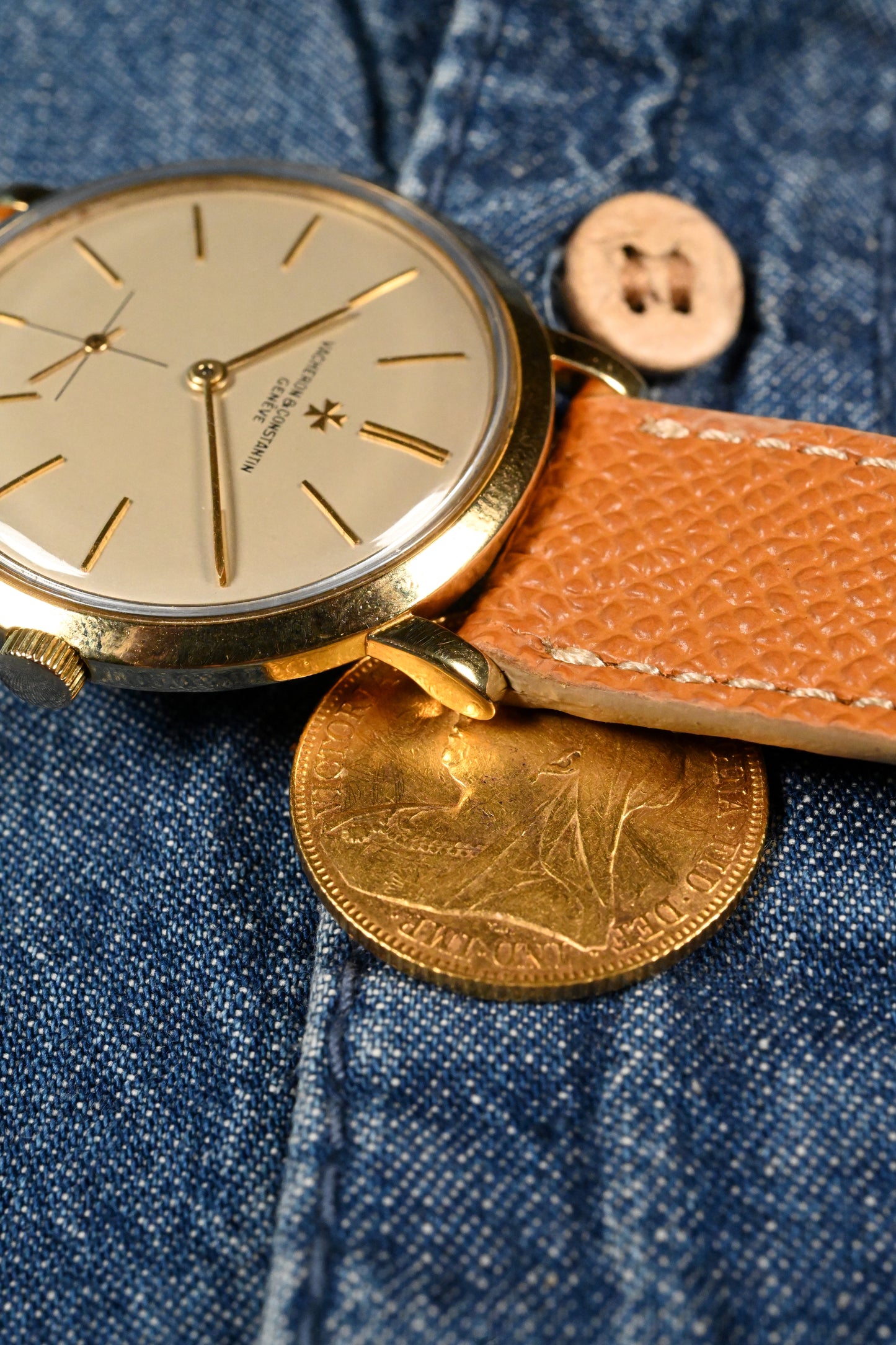 Vacheron & Constantin 6043 w/ original buckle - Serviced w/ 1 year warranty.