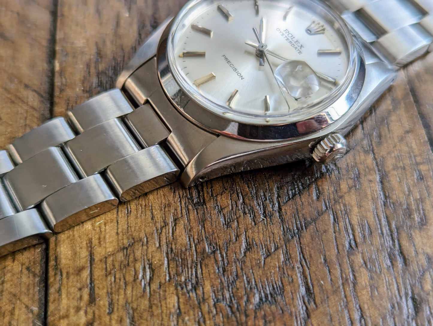 Rolex Oysterdate 6694 - Silver Sunburst