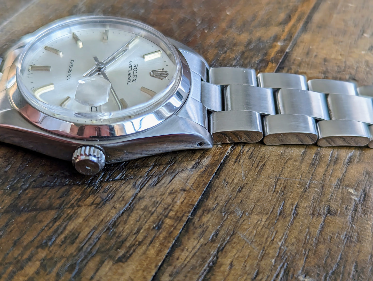 Rolex Oysterdate 6694 - Silver Sunburst