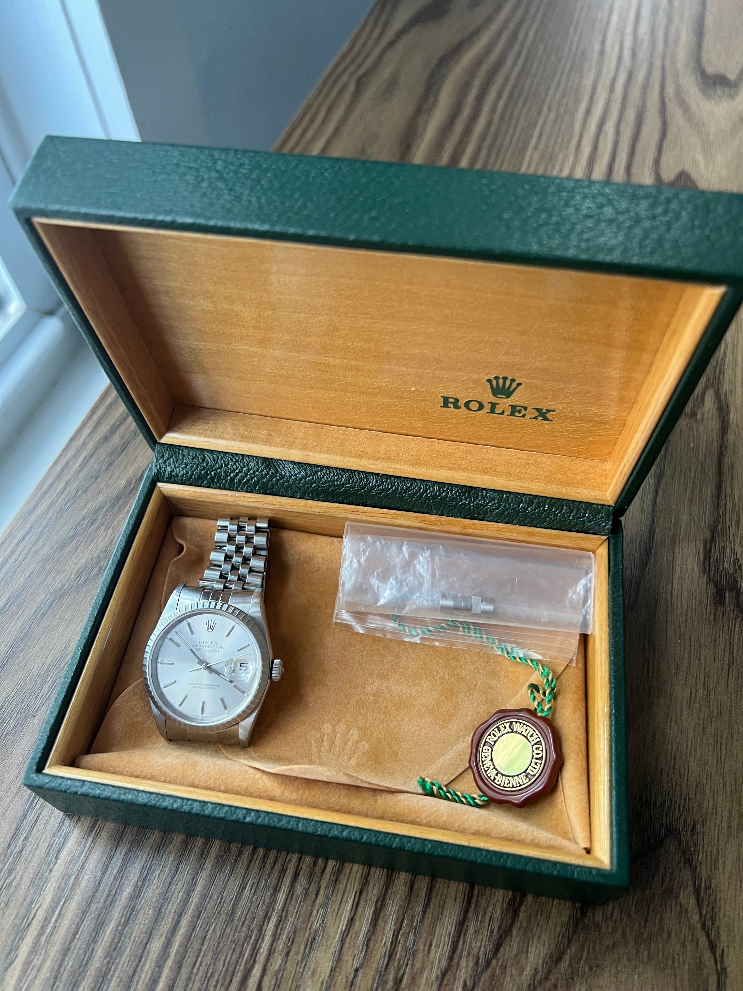 Rolex DateJust 16220 - Box, Papers & Service Card. – SCVW