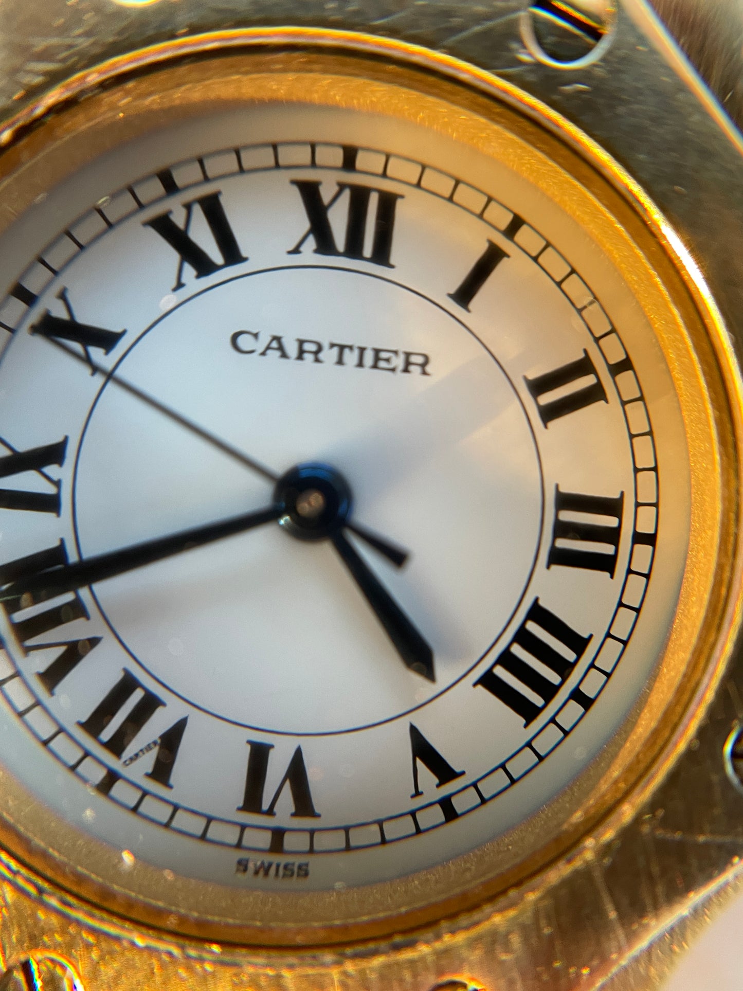 Vintage Cartier Santos 0906 macro shot